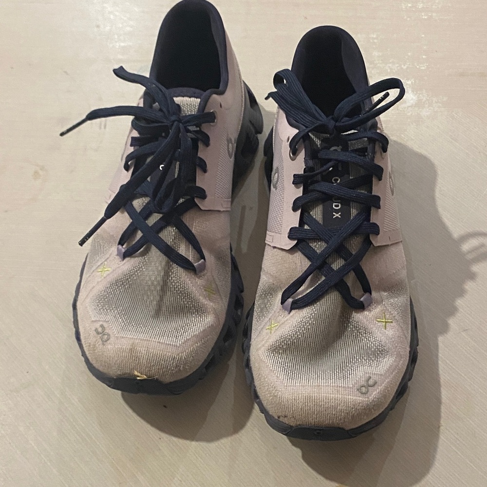 On Running Blush and Dark Blue Sneakers